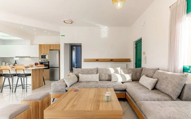 Sandi Villa