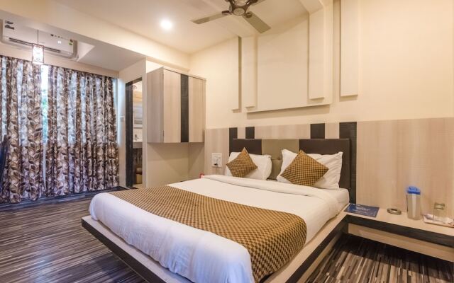 OYO Rana Residency Near Western Express Highway Metro Station