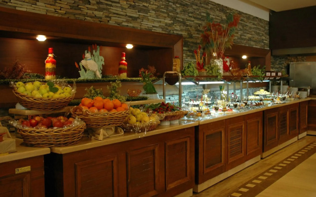 Meder Resort Hotel