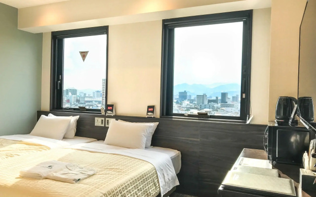 HOTEL LiVEMAX Hiroshima Funairimachi Riverside