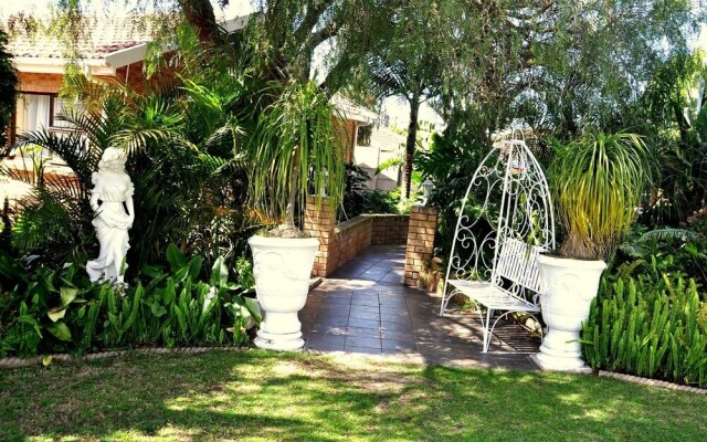 Cape Wine Route Guest House