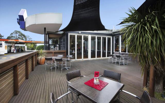 Nightcap at Morwell Hotel