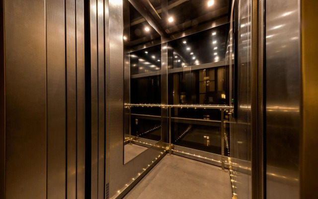Louren Apartments
