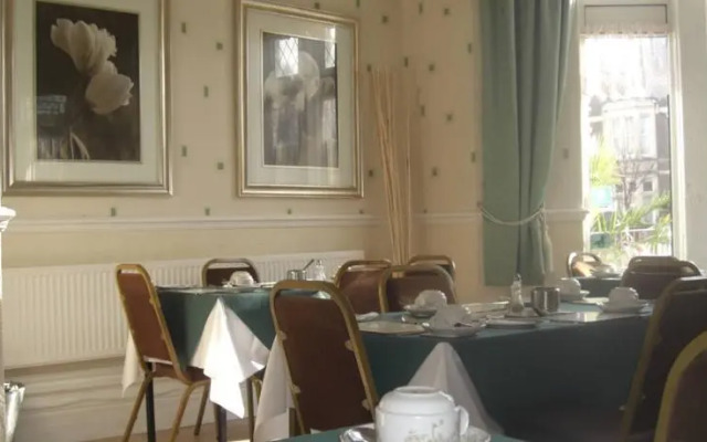St Hilary Hotel