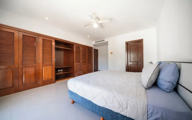 Luxury 1 BR Condo with Pool - Kaan 304