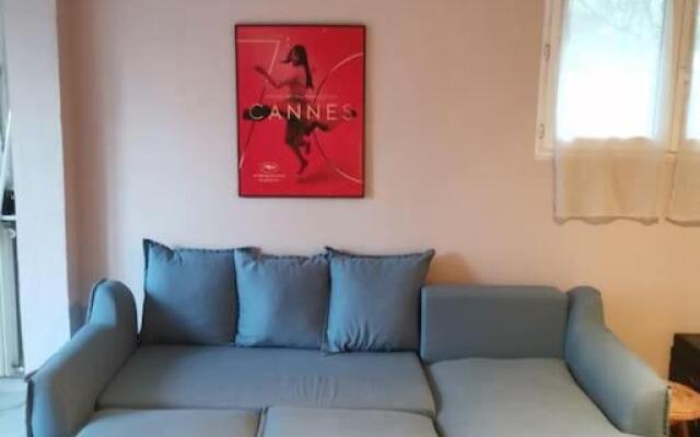 Relaxing 2p apartment in front of a lovely garden