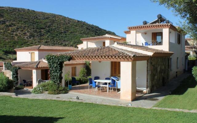 Bouganvillage Bilo With Shared Pool