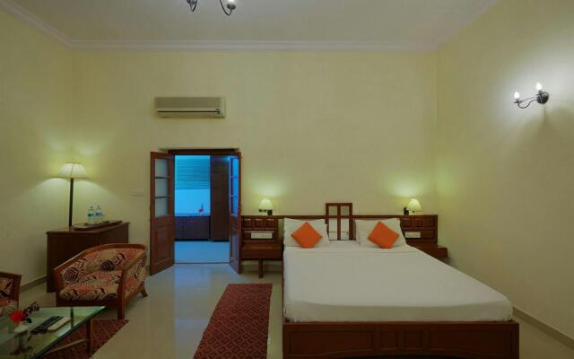 Hotel Sunrise Palace By Sky Stays