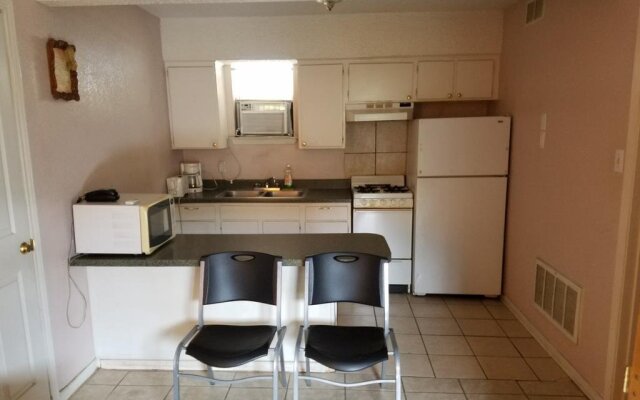 Executive Inn & Suites