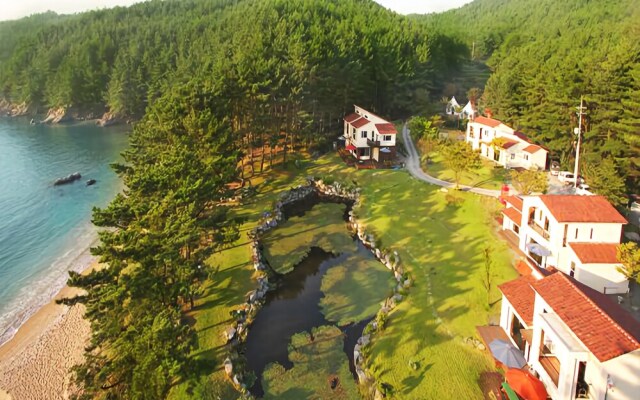 Taean Jaderak Pension