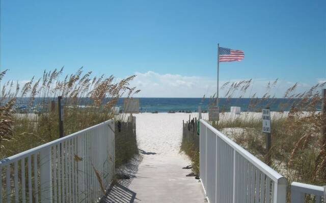 Sugar Beach 364 by RedAwning