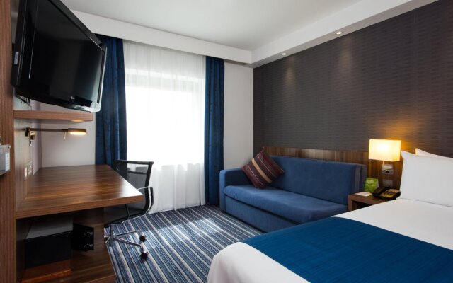 Holiday Inn Express London - Wimbledon South by IHG