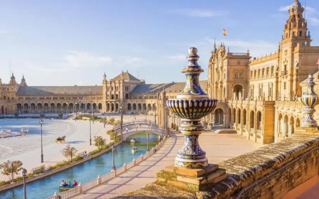 Plaza España, acogedor apartamento con patio