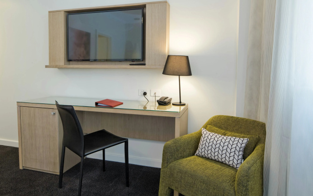 Metro Hotel on Pitt – Guest Rooms – Sydney