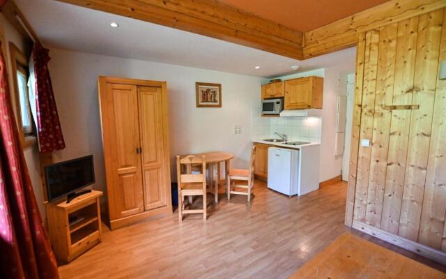 Bright Studio With Balcony