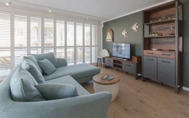 Charlie De Haan in De Haan