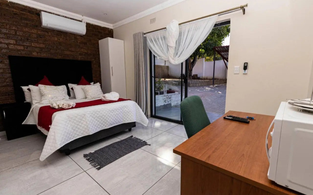 Mandulia Guest House