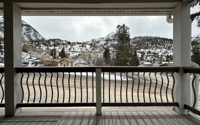 Abram Inn & Suites
