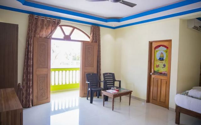 Larios Beach Holidays