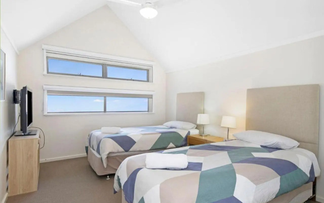 Escape to 64 at Cape View Resort