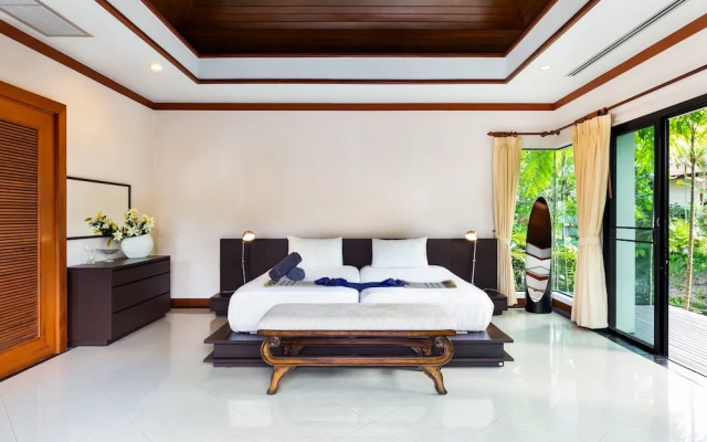 Boutique 3BR Pool Villa Bianca NaiHarn