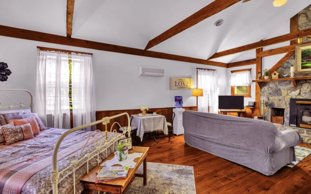 Osceola Mill Dining & Lodging