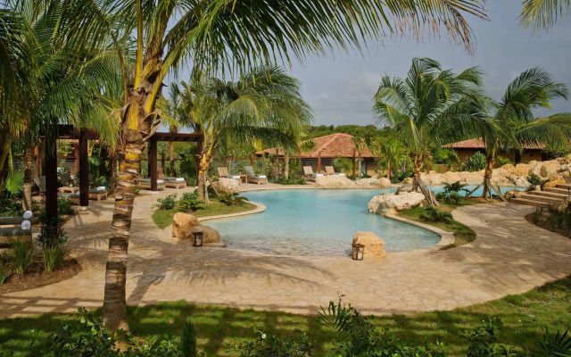 Royal Isabela