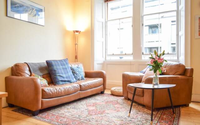 Lovely 2 Bedroom Apartment Near Botanical Gardens