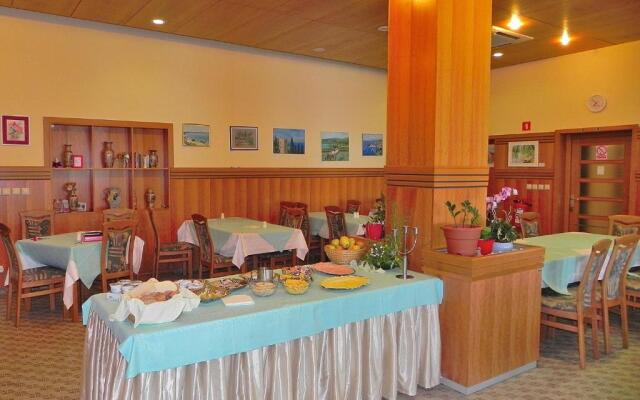 Maestral Residence