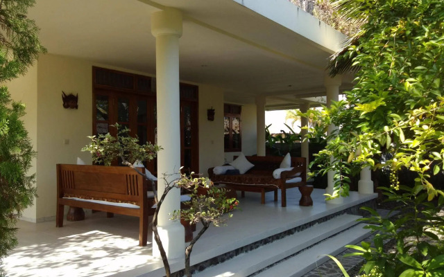 Starlight Hotel Lovina
