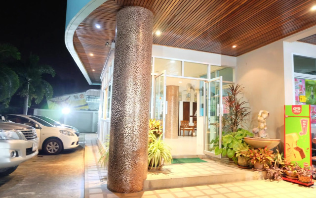 Lomsabai Apartments