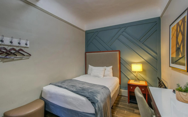 Ram's Hotel