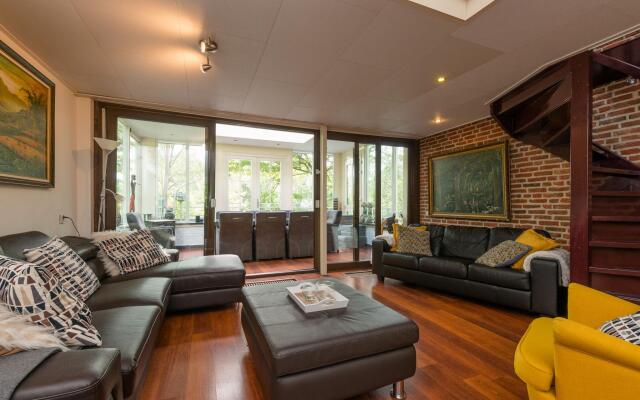 Gorgeous Villa in Bergentheim with Sauna