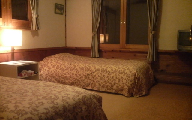 Pension Stella – Guest Rooms – Kaminoyama