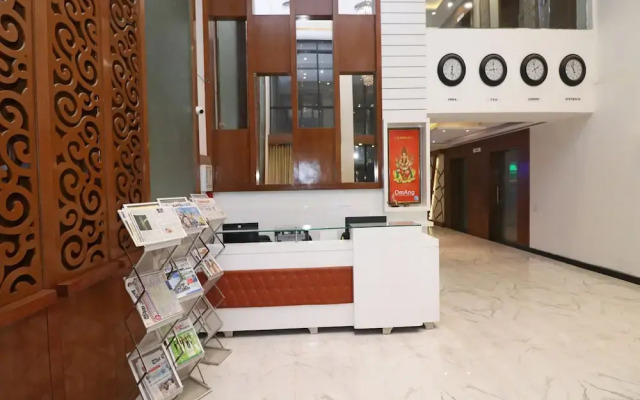 OYO 25076 Omang Hotel