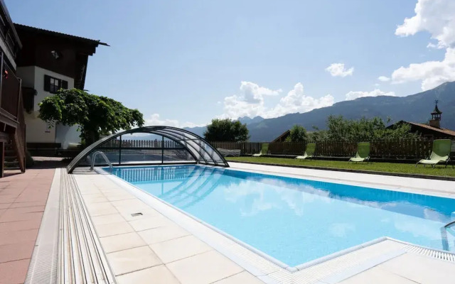 Luxurious Apartment in Furth With Pool