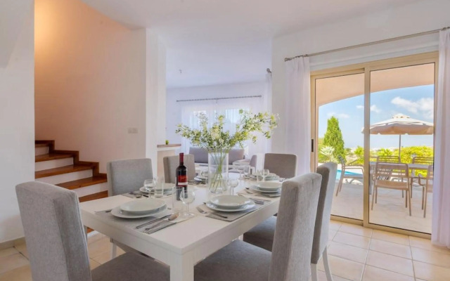 Resitour - Perneri Villas