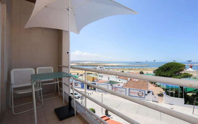 Sea View Apartment by Rent4all