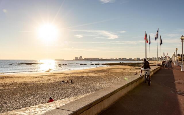 Attractively furnished villa with private pool in Château d'Olonne
