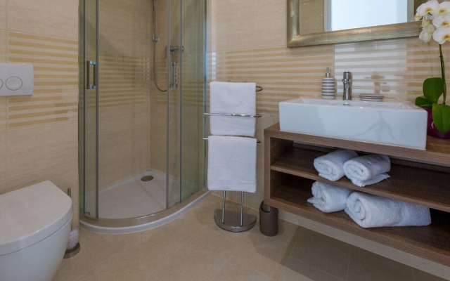 Wonderful Villa Apartment With Swimming Pool & Sea View