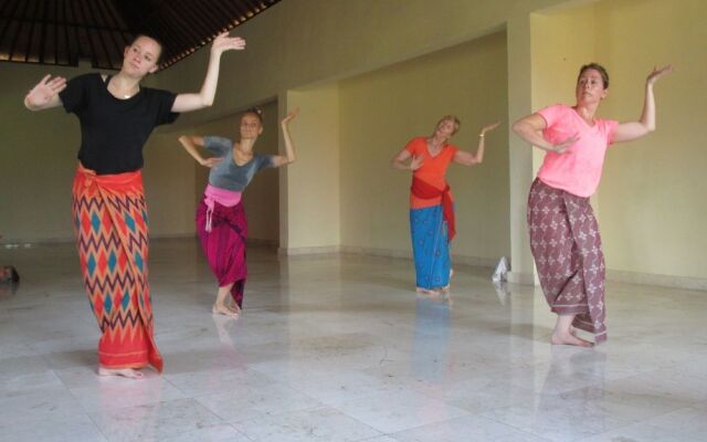 Oka Kartini Bungalows