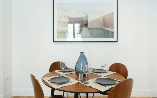 Superb Haussmanian Apartment Palais Royal