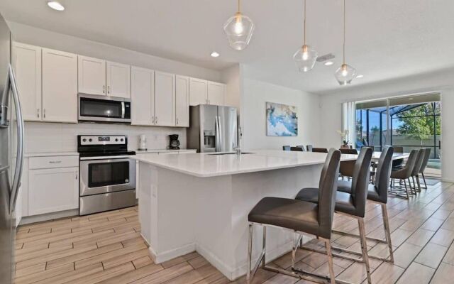 Beautiful Spacious House By Disney