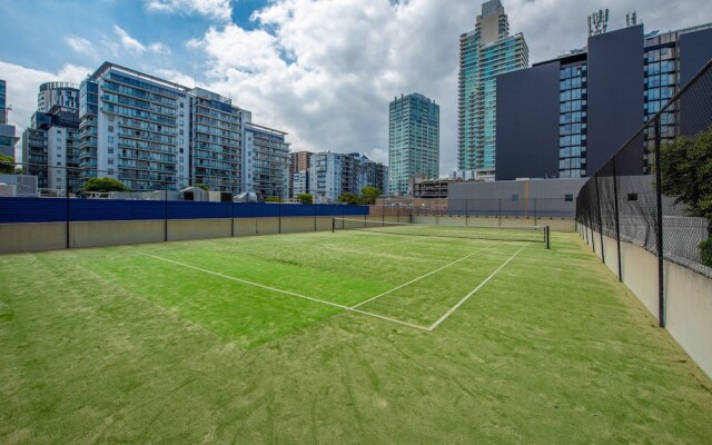 South Melbourne 2 Bed Parking
