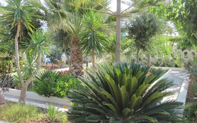 Villa Nikos Karamolegos