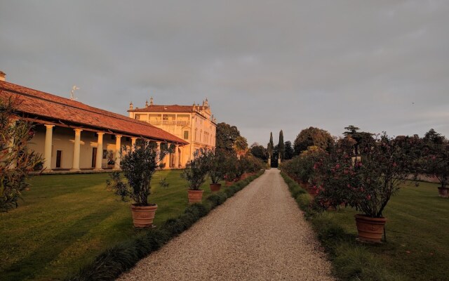 Villa Ghislanzoni Curti