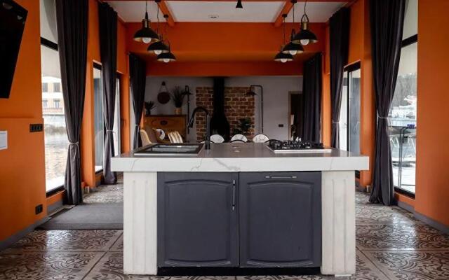 White Mare на Петроградской (Вайт Маре)