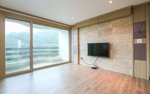 Cheongju Geumgwansup Byeoljang Pension