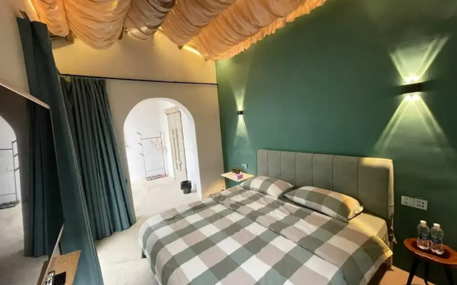 Serenity Courtyard Hotel