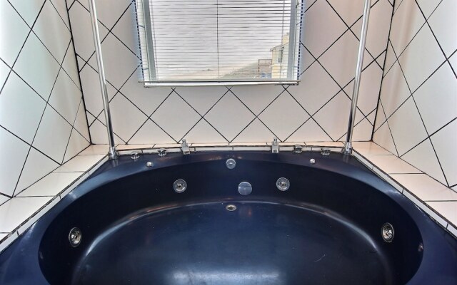 Tita s Sandcastle LC17